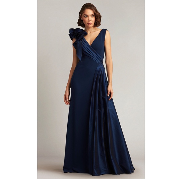 Tadashi Shoji Rosette Detail Sleeveless A-Line Gown - Picture 1 of 8